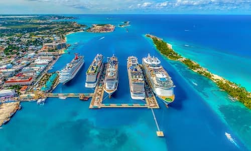 image of a cruise ship